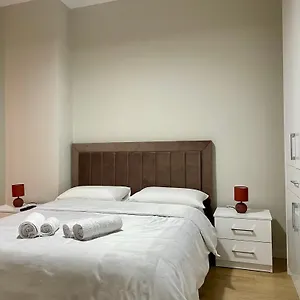 https://home-inn-apartment-near-city-center.hotels-in-tirana.com