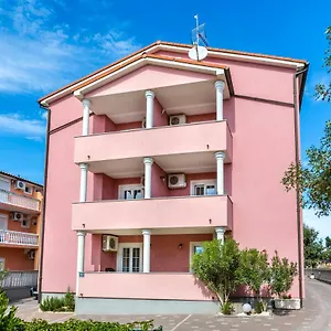 https://villa-diana-medulin.in-istria.net